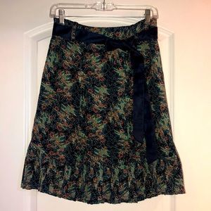 Marc Jacobs knee length pleated hem skirt size 2